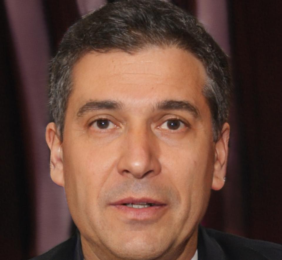 Константин Рафаилович - ведущий преподаватель курса