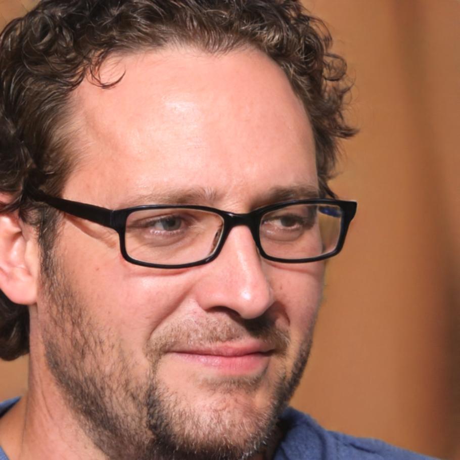 Дмитрий Серафимович - практикующий финансист